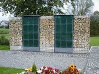 Urnenwand - RAL 502/3 zertifiziert Urnenwand - RAL 502/3 zertifiziert