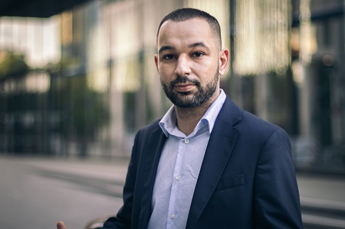 E-Commerce Unternehmer Mohamed Ali Oukassi E-Commerce Unternehmer Mohamed Ali Oukassi