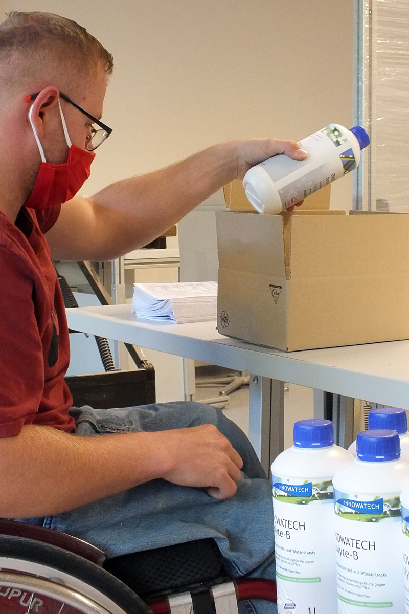 Abfüllung, Verpackung und Verkauf von Innowatech Desinfektionsmitteln