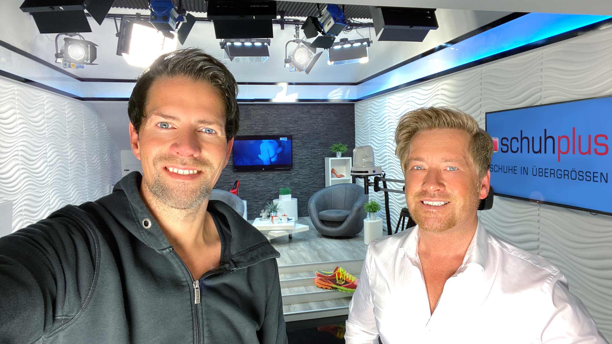 Am 05. Juni geht schuhplus-TV im Internet live auf Sendung.