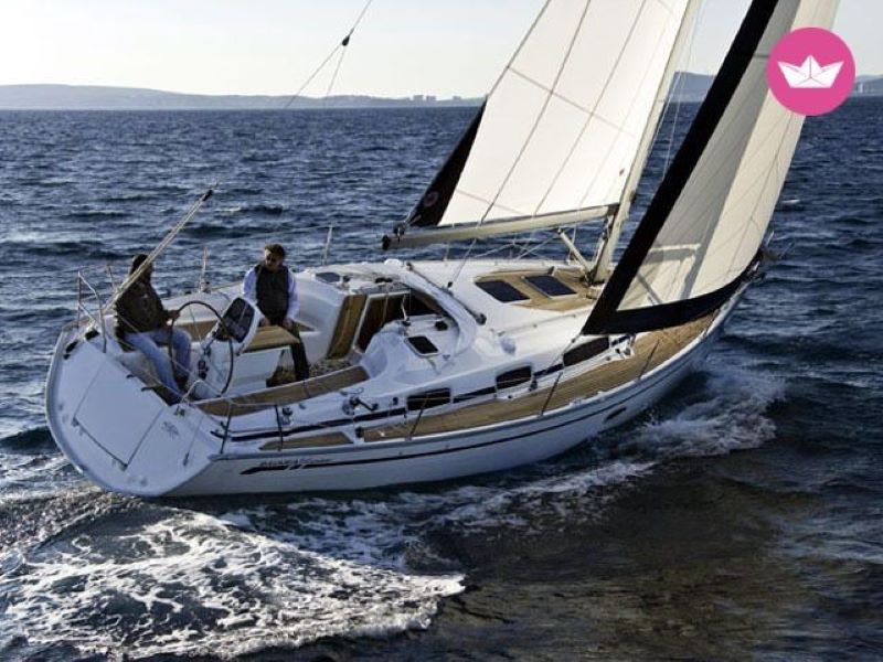 Segel setzen auf der Ostsee mit einer Bavaria Cruiser 34