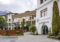 Hoteleingang (c) Günter Standl (Hotel BOTANGO)