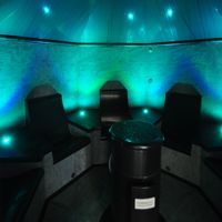 Sauna mit Eisbrunnen, Wärebank mit Fußbecken sowie Soledampfbad im VitalQuell Spa Hotel Michels Sauna mit Eisbrunnen, Wärebank mit Fußbecken sowie Soledampfbad im VitalQuell Spa Hotel Michels