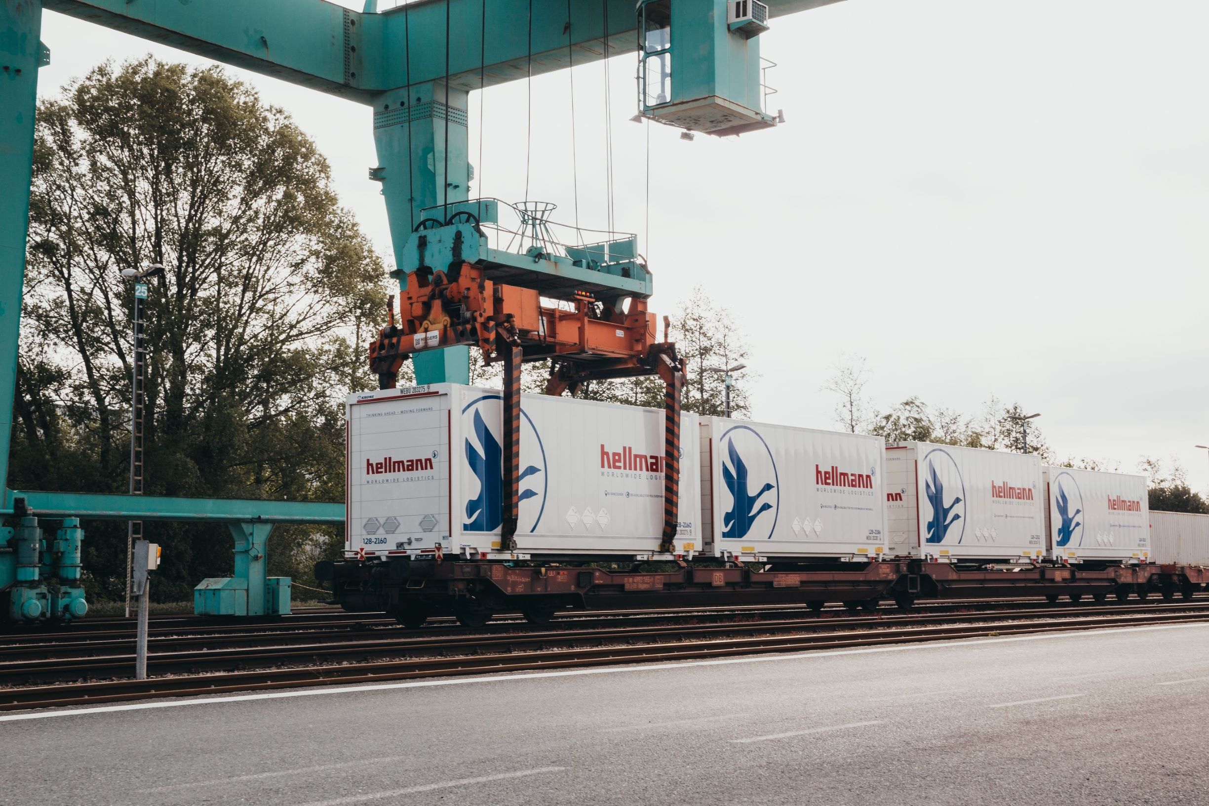 Hellmann Worldwide Logistics nutzt als erster Kunde den MegaHub in Lehrte Hellmann Worldwide Logistics nutzt als erster Kunde den MegaHub in Lehrte