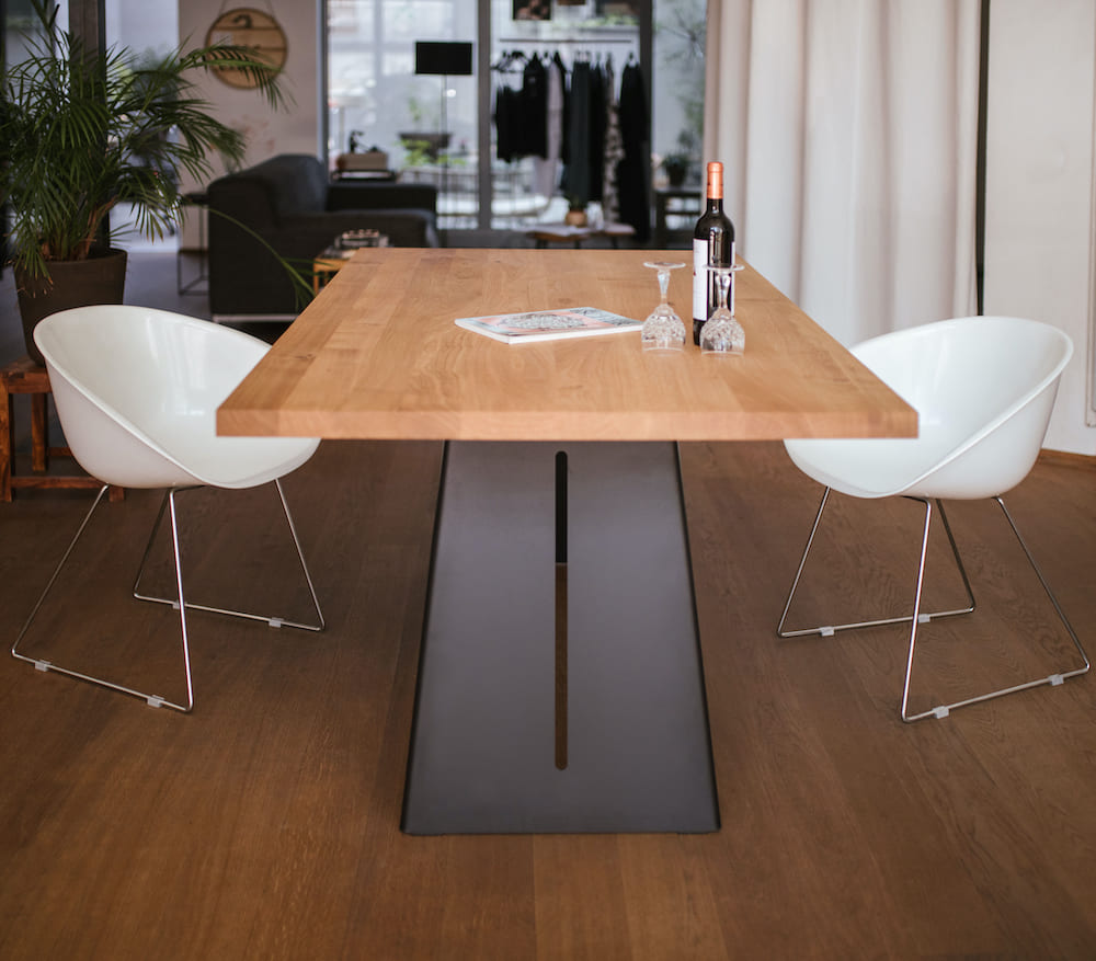 Zeitlose & moderne Designer Esstische aus Massivholz in Premium Qualität bequem online konfigurieren