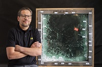 „Das neuentwickelte Fenster erfüllt höchste Sicherheitsbedürfnisse“, sagt Thorsten Hölzlsauer. „Das neuentwickelte Fenster erfüllt höchste Sicherheitsbedürfnisse“, sagt Thorsten Hölzlsauer.