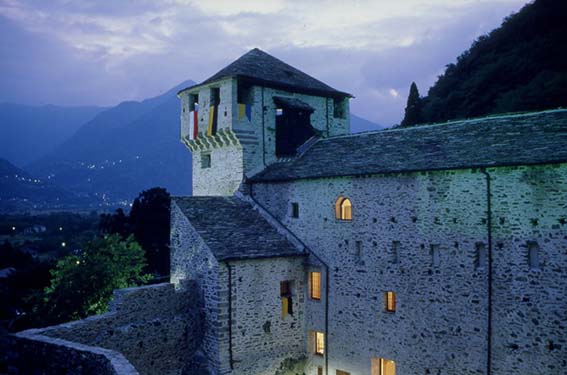 Vogogna Schloss, Nationalpark Val Grande Vogogna Schloss, Nationalpark Val Grande