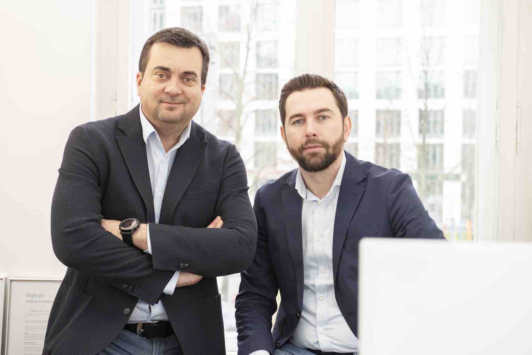 Booksana Gründer Alexander Gross (l.) und Oleg Shmykov (r.)