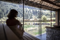Traumhafter Ausblick aus der Bio-Zirbensauna (Alphotel Tyrol)