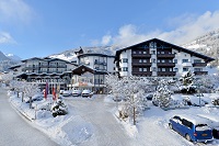 Außenansicht im Winter (WohlfühlHotel Schiestl)