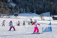Kinder bei der Abfahrt (c) ichmachefotos.com (TVB Silberregion Karwendel)