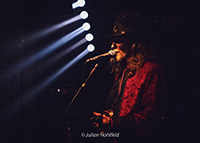 Der Ukulelenprediger live im ART Stalker in Berlin Charlottenburg - Ukulelen-Funk-Rock Der Ukulelenprediger live im ART Stalker in Berlin Charlottenburg - Ukulelen-Funk-Rock