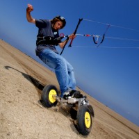 Kitelandboarding mit Mountainboard Kitelandboarding mit Mountainboard