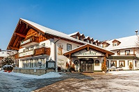 Hotel Rupertihof Aussenansicht im Winter (Ruperti Hotels) Hotel Rupertihof Aussenansicht im Winter (Ruperti Hotels)