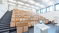 Hörsaal des Seminargebäudes an der TH Lübeck - KLEUSBERG Modulbau Hörsaal des Seminargebäudes an der TH Lübeck - KLEUSBERG Modulbau