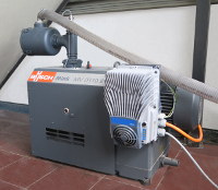 Eine der drei Klauen-Vakuumpumpen MINK MV 0310 B von Busch Eine der drei Klauen-Vakuumpumpen MINK MV 0310 B von Busch