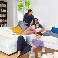Gemeinsam Abenteuer erleben: einfach eBooks teilen mit „Family Sharing“. Gemeinsam Abenteuer erleben: einfach eBooks teilen mit „Family Sharing“.