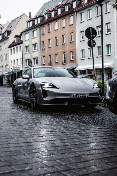 Die Bildrechte liegen bei Porsche Zentrum Würzburg. Die Bildrechte liegen bei Porsche Zentrum Würzburg.