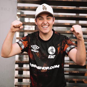 YouTube-Star NoHandGaming freut sich auf seine neue Aufgabe als Gesicht von B360° eSports. YouTube-Star NoHandGaming freut sich auf seine neue Aufgabe als Gesicht von B360° eSports.
