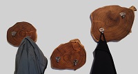 Garderobe aus dem Holz der Robinie Garderobe aus dem Holz der Robinie
