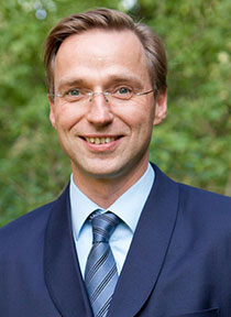 Dr.-Ing. Ulrich Menter Dr.-Ing. Ulrich Menter