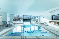 In-und Outdoorpool (c)Silvia Weiss (Hotel Alpenhof)