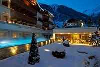 Outdoor Pool und Wellnessbereich im Winter (Trofana Royal) Outdoor Pool und Wellnessbereich im Winter (Trofana Royal)