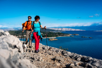 Wandern mit Meerblick, Foto: Petar Lupic/TVB Rab Wandern mit Meerblick, Foto: Petar Lupic/TVB Rab