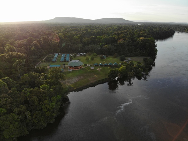 Die Iwokrama River Lodge liegt direkt am Essequibo und gehört zu den bereits zertifizierten Lodges Die Iwokrama River Lodge liegt direkt am Essequibo und gehört zu den bereits zertifizierten Lodges