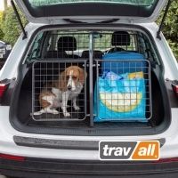 Travall fertigt Hundegitter, Laderaumteiler, Kofferraumwannen und weiteres Autozubehör. © Travall
