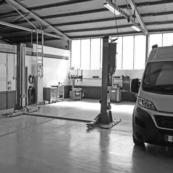 Ein Arbeitsplatz bei Rheinland | Mobile. Der Reisemobil-Fachwerkstatt. Ein Arbeitsplatz bei Rheinland | Mobile. Der Reisemobil-Fachwerkstatt.