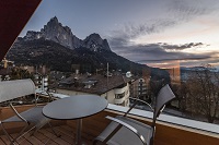 Ausblick vom Balkon (c) Hannes Niederkofler (Paula Wiesinger Apartments & Suites) Ausblick vom Balkon (c) Hannes Niederkofler (Paula Wiesinger Apartments & Suites)