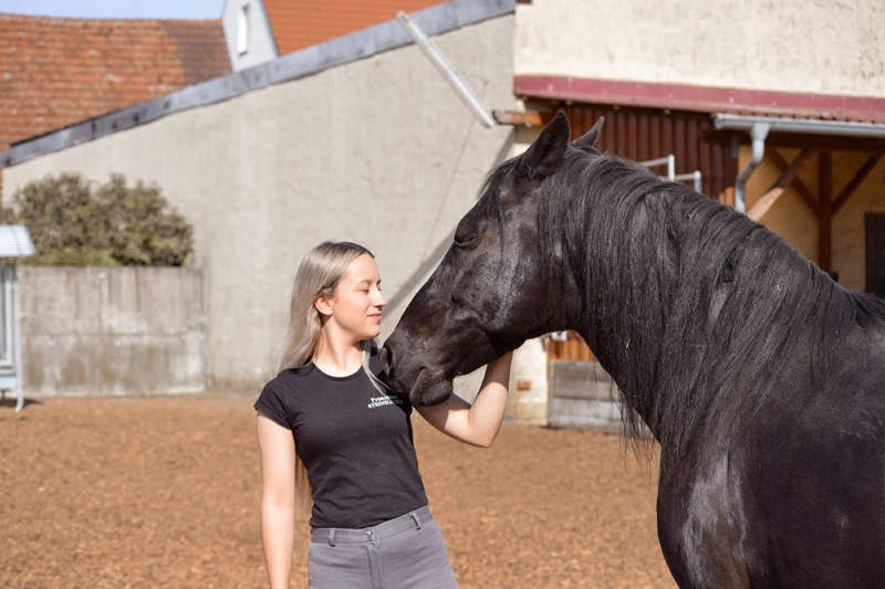 Reittherapeut/in, Pferdetherapeut/in, tiergestützte Intervention