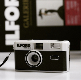 Back to the Roots: ILFORD Sprite 35-II mit ILFORD Galery Paper. Back to the Roots: ILFORD Sprite 35-II mit ILFORD Galery Paper.