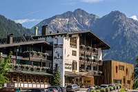Wellnesshotel Walserhof im Kleinwalsertal im Sommer (c) Aileen Melucci (Wellnesshotel Walserhof)