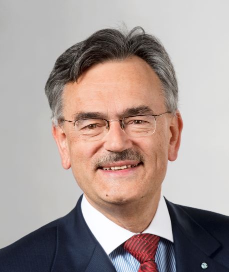 Porträt Präsident Emeritus Prof. Dr. Dr. h.c. mult. Wolfgang A. Herrmann 2009 (c) TUM_A. Eckert u. A