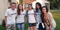 Schüleraustausch USA: Schüler mit amerikanischen Freunden (Fot: Stiftung Völkerverständigung)