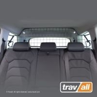 Fahrzeugspezifische Hundegitter erhöhen das Sicherheitsniveau im Fahrzeug. © Travall Fahrzeugspezifische Hundegitter erhöhen das Sicherheitsniveau im Fahrzeug. © Travall