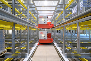 SMB Kompaktlager mit Truck Shuttle System SMB Kompaktlager mit Truck Shuttle System