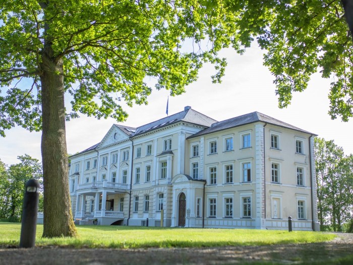  Klinikum Schloss Lütgenhof GmbH 