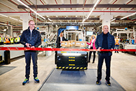 Im Vordergrund v.l.n.r.: Frank Dreeke, Vorstandsvorsitzender BLG und Michael Lämmermann, CFO Puma Im Vordergrund v.l.n.r.: Frank Dreeke, Vorstandsvorsitzender BLG und Michael Lämmermann, CFO Puma