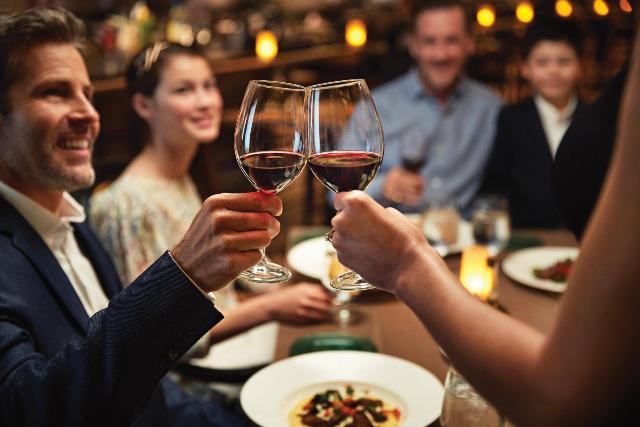 Mit Dine My Way ist die Tisch-Reservierung an Bord spielend einfach Mit Dine My Way ist die Tisch-Reservierung an Bord spielend einfach