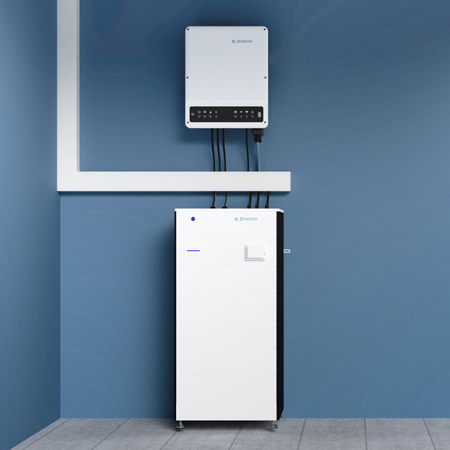 Der neue FENECON Home Speicher kann schnell und platzsparend installiert werden (Bild: FENECON) Der neue FENECON Home Speicher kann schnell und platzsparend installiert werden (Bild: FENECON)
