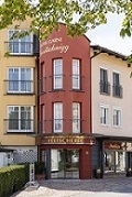 Hotel und Fleischerei (c) Tine Steinthaler (GORITSCHNIGGs)