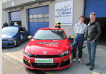 Marcus Pleitner (rechts) und Pilot Christian Schweiger starten in den Scirocco-Cup.