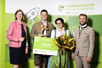 Auszeichnung mit dem Zukunftspanther (Ratscher Landhaus)