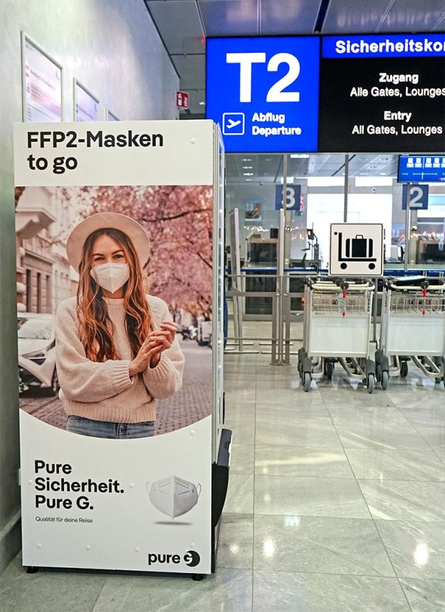 Der Gehring Maskomat am Stuttgarter Flughafen.