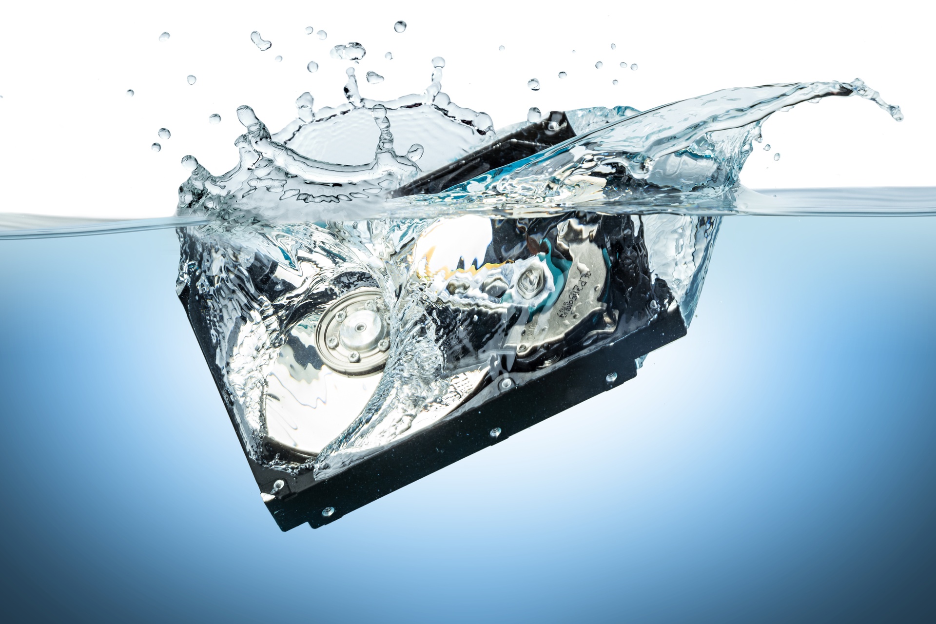 Die Datenrettung von Festplatte bei einem Wasserschaden ist meist noch möglich (Bildquelle: Copyrigh
