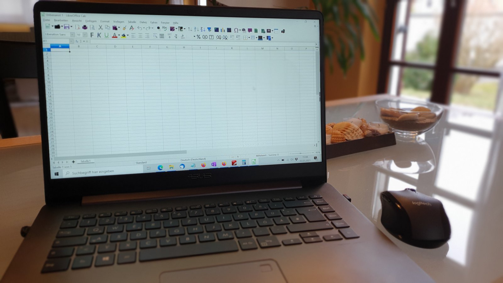 Homeoffice mit Laptop