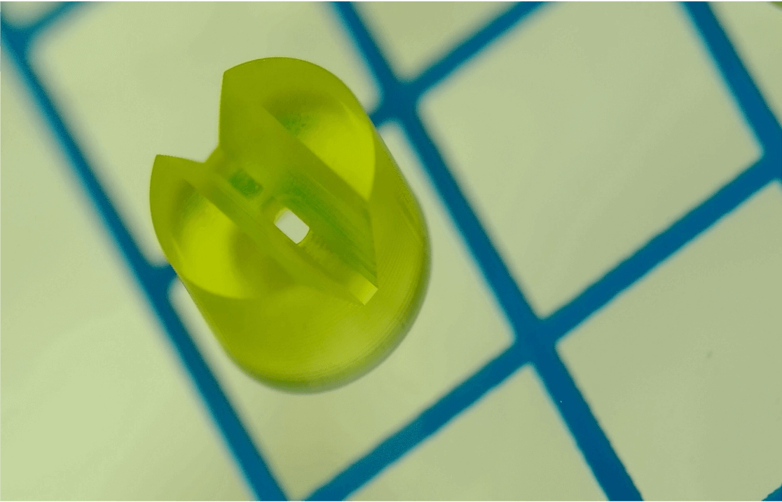 BMF konnte die gewünschten 18 Düsen in der Größe 4 x 2,4 x 2mm in 4-5 Stunden Druckzeit herstellen ( BMF konnte die gewünschten 18 Düsen in der Größe 4 x 2,4 x 2mm in 4-5 Stunden Druckzeit herstellen (